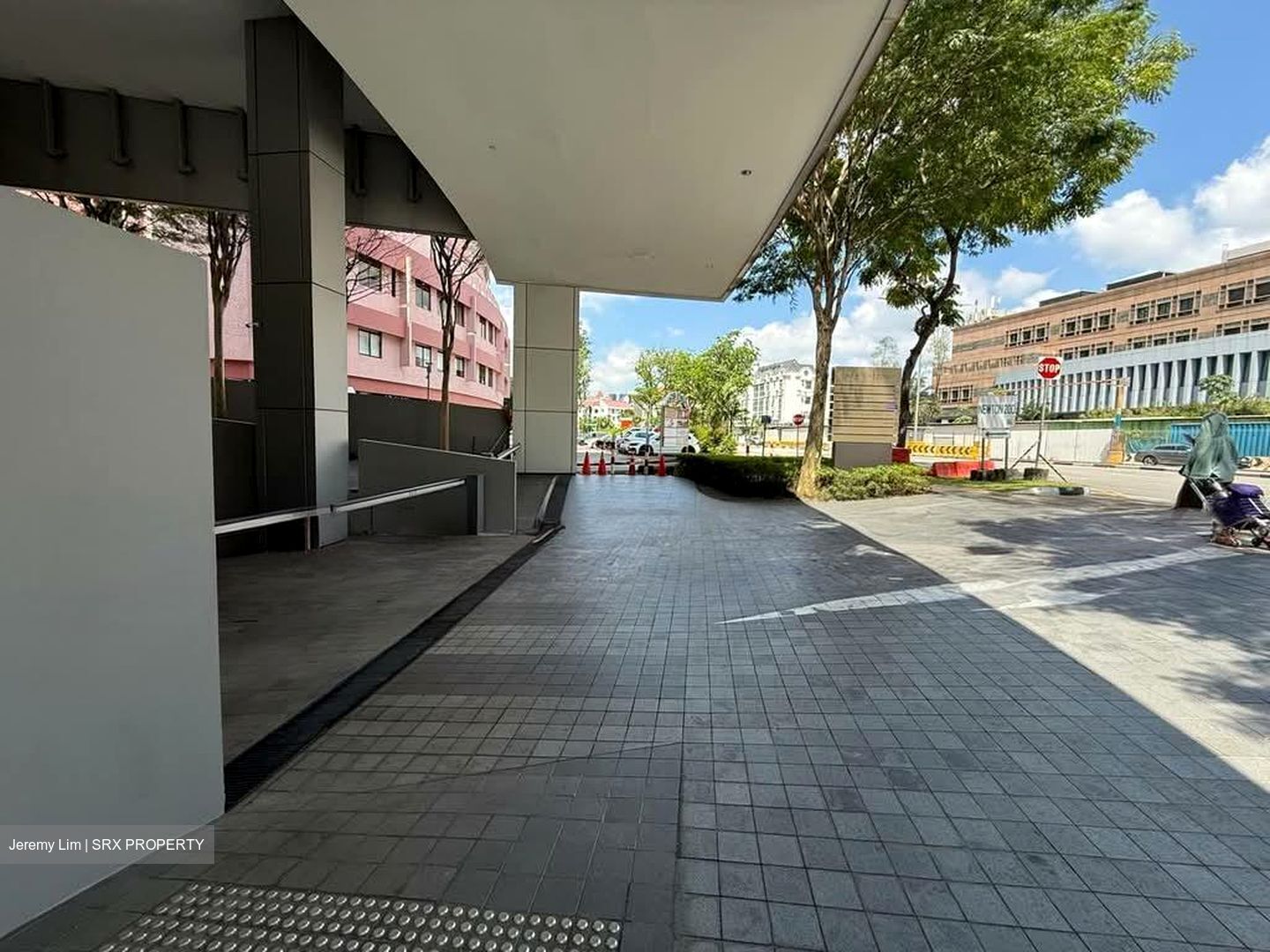 Newton 200 (D11), Office #556182431